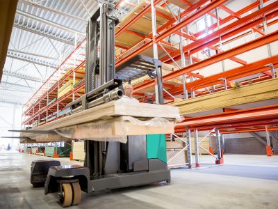 UFW_Four-way reach truck_in action